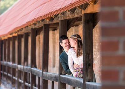 Glückliches Paar bei einem After-Wedding-Fotoshooting in Aalen
